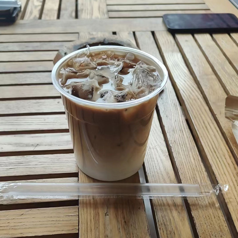 I-Non-Deri Creamer ingawaphucula njani amava akho eTi yobisi?